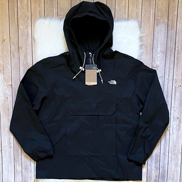 The North Face Men’s Class V Pullover In Black - Picture 2 of 6
